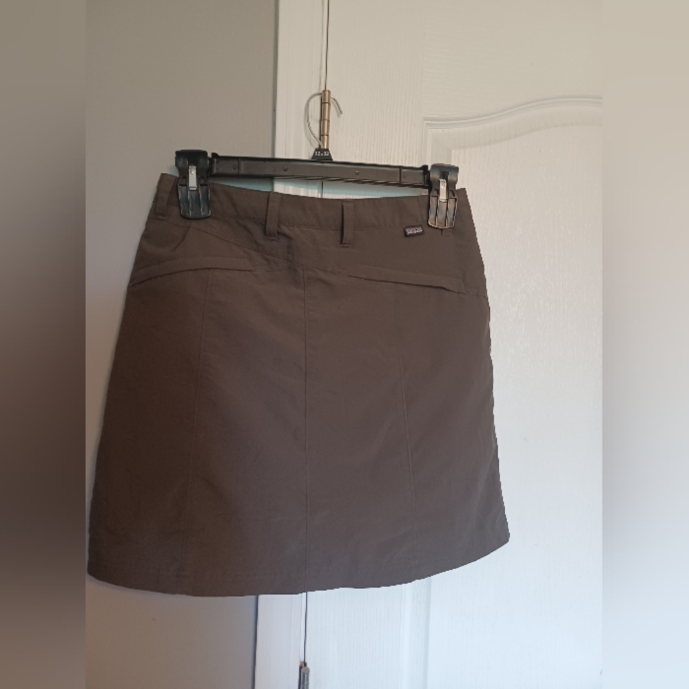 Pantagonia Performance Skort - Lined Pockets/ Back Zipper - Size 6